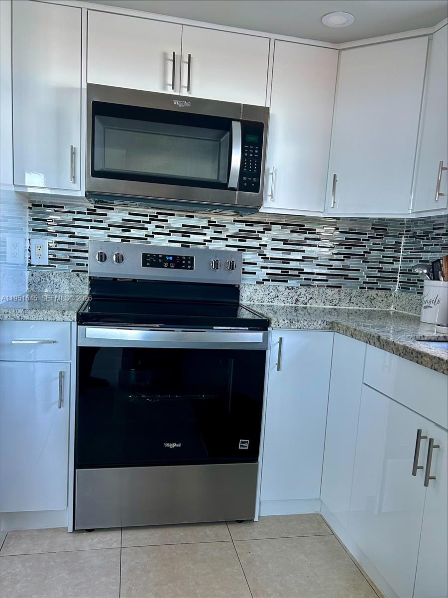 1301 NE Miami Gdns Dr #1406W Miami, FL 33179