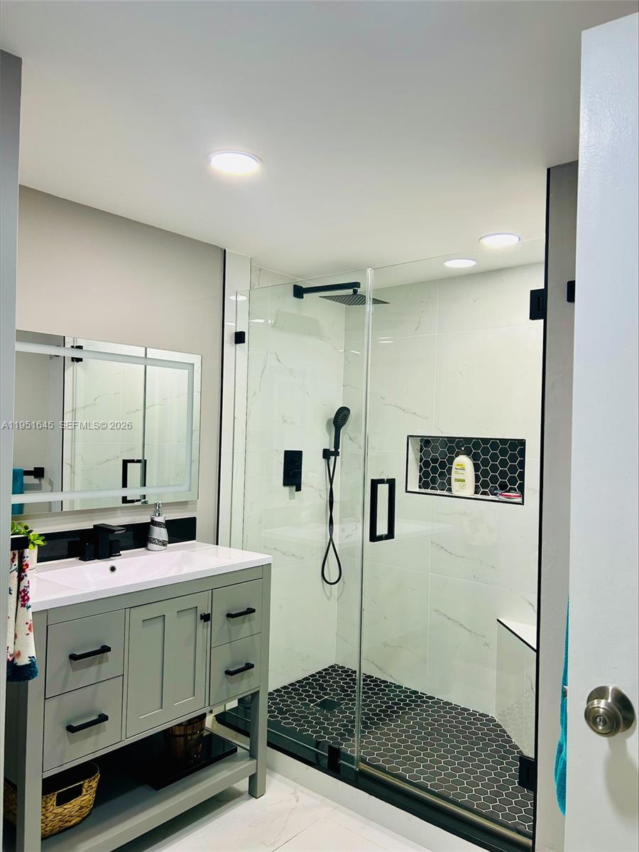 1301 NE Miami Gdns Dr #1406W Miami, FL 33179