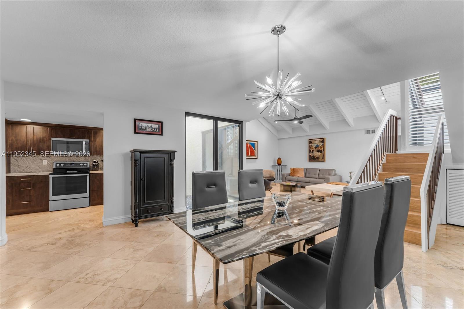 8725 SW 81st Ct Miami, FL 33143