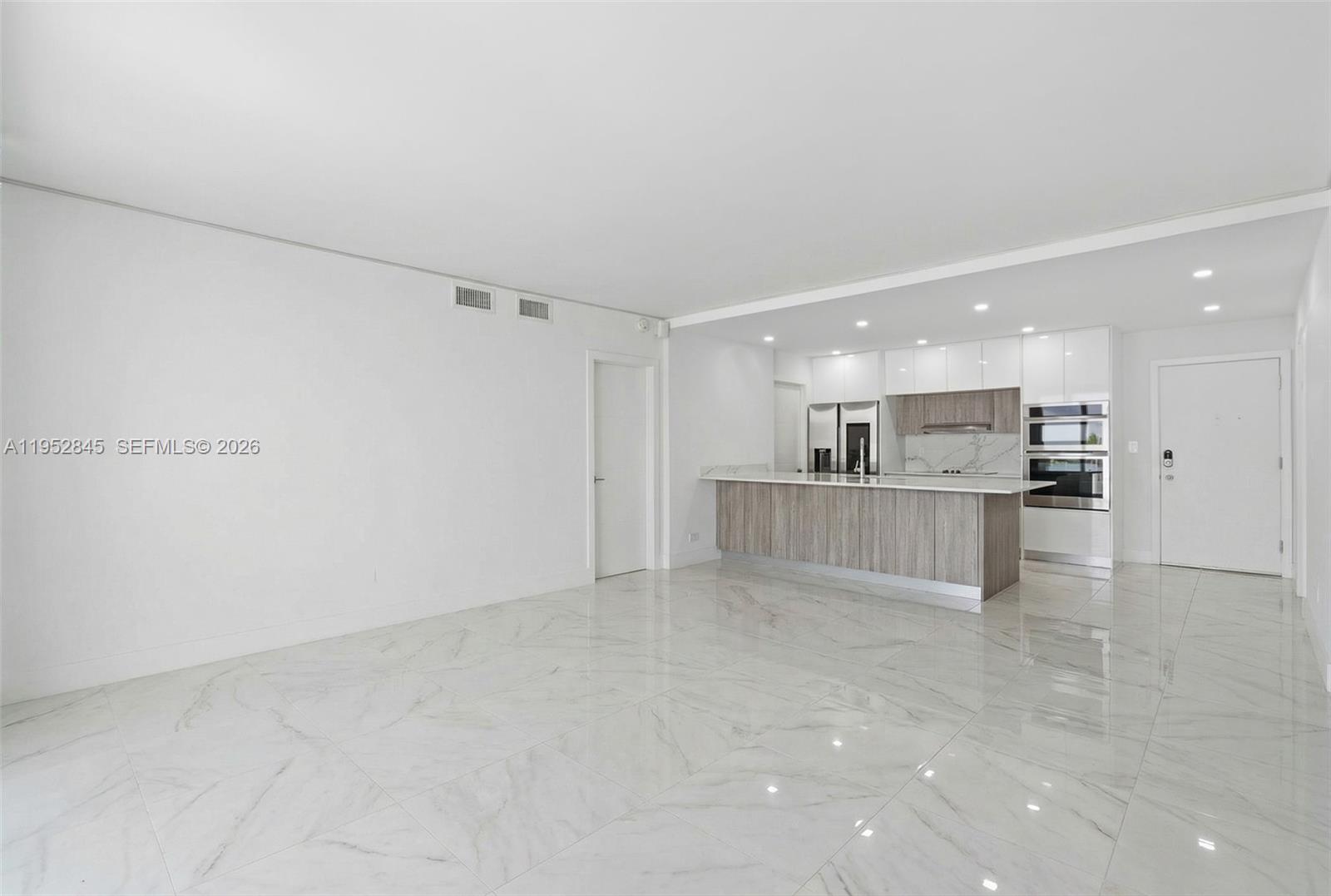 5005 Collins Ave #415 Miami Beach, FL 33140