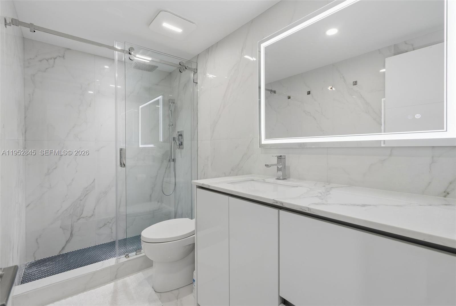 5005 Collins Ave #415 Miami Beach, FL 33140