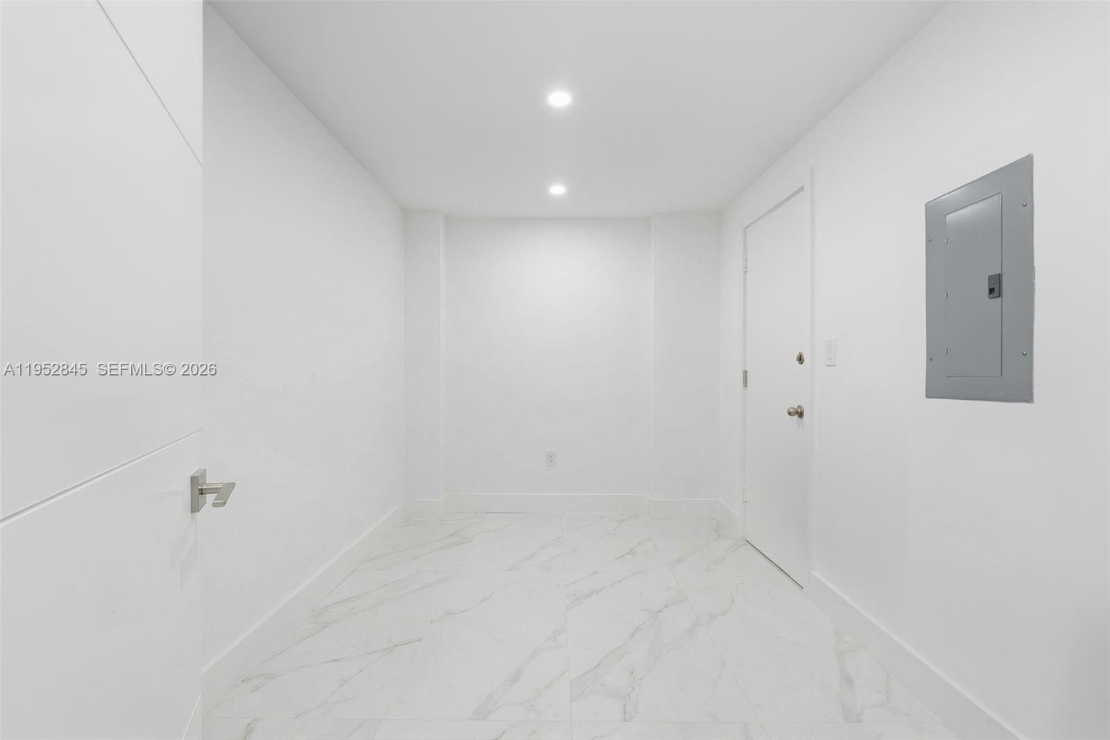 5005 Collins Ave #415 Miami Beach, FL 33140