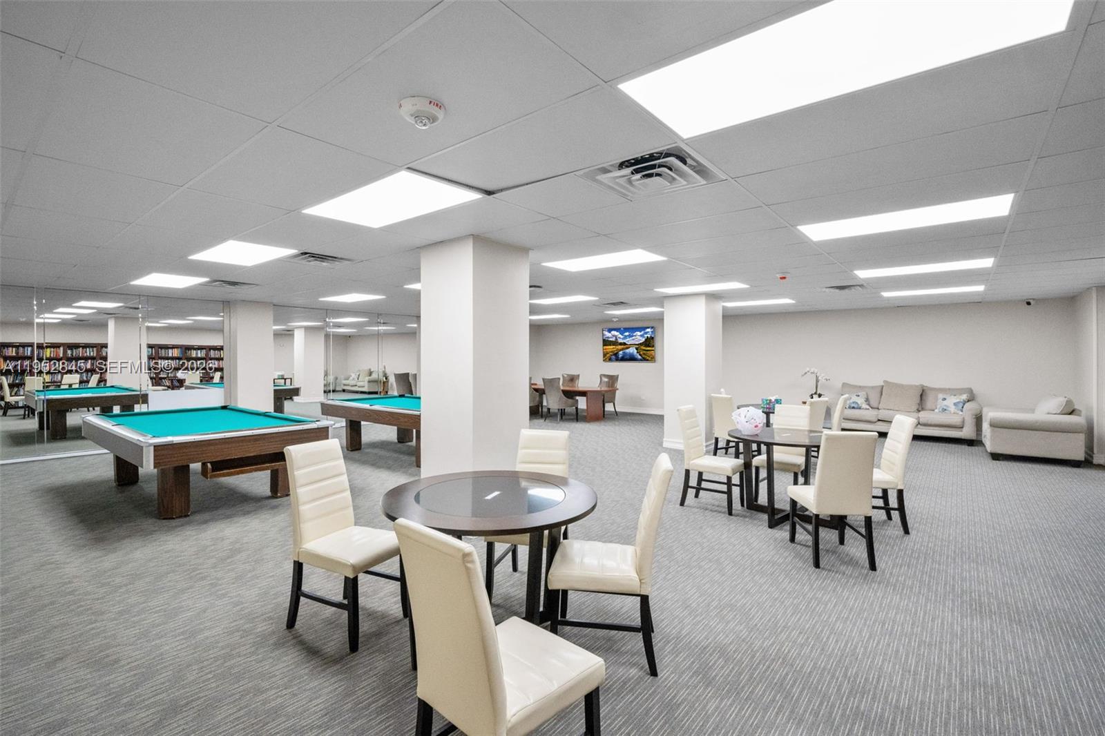 5005 Collins Ave #415 Miami Beach, FL 33140