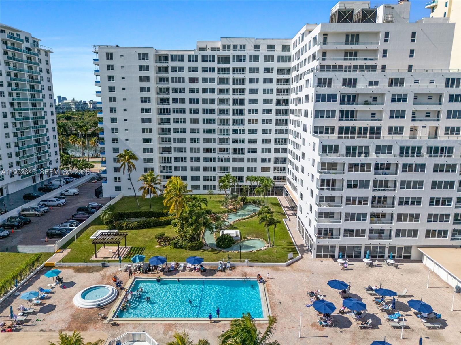 5005 Collins Ave #415 Miami Beach, FL 33140