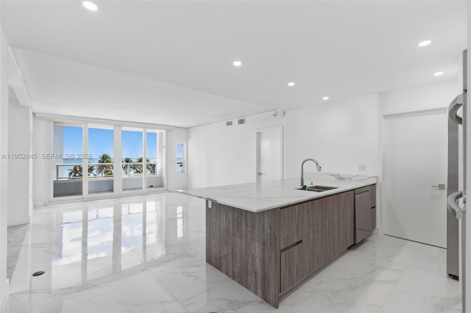 5005 Collins Ave #415 Miami Beach, FL 33140