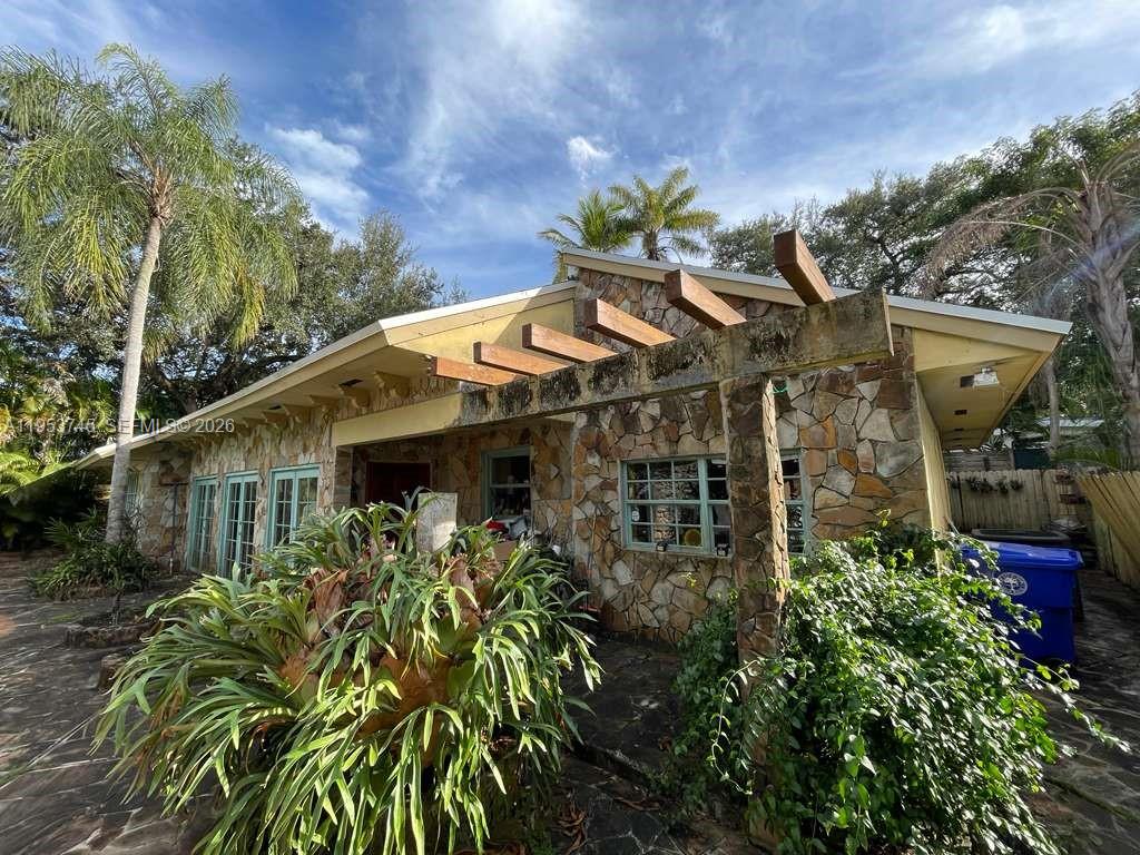 3840 Crawford Ave Miami, FL 33133