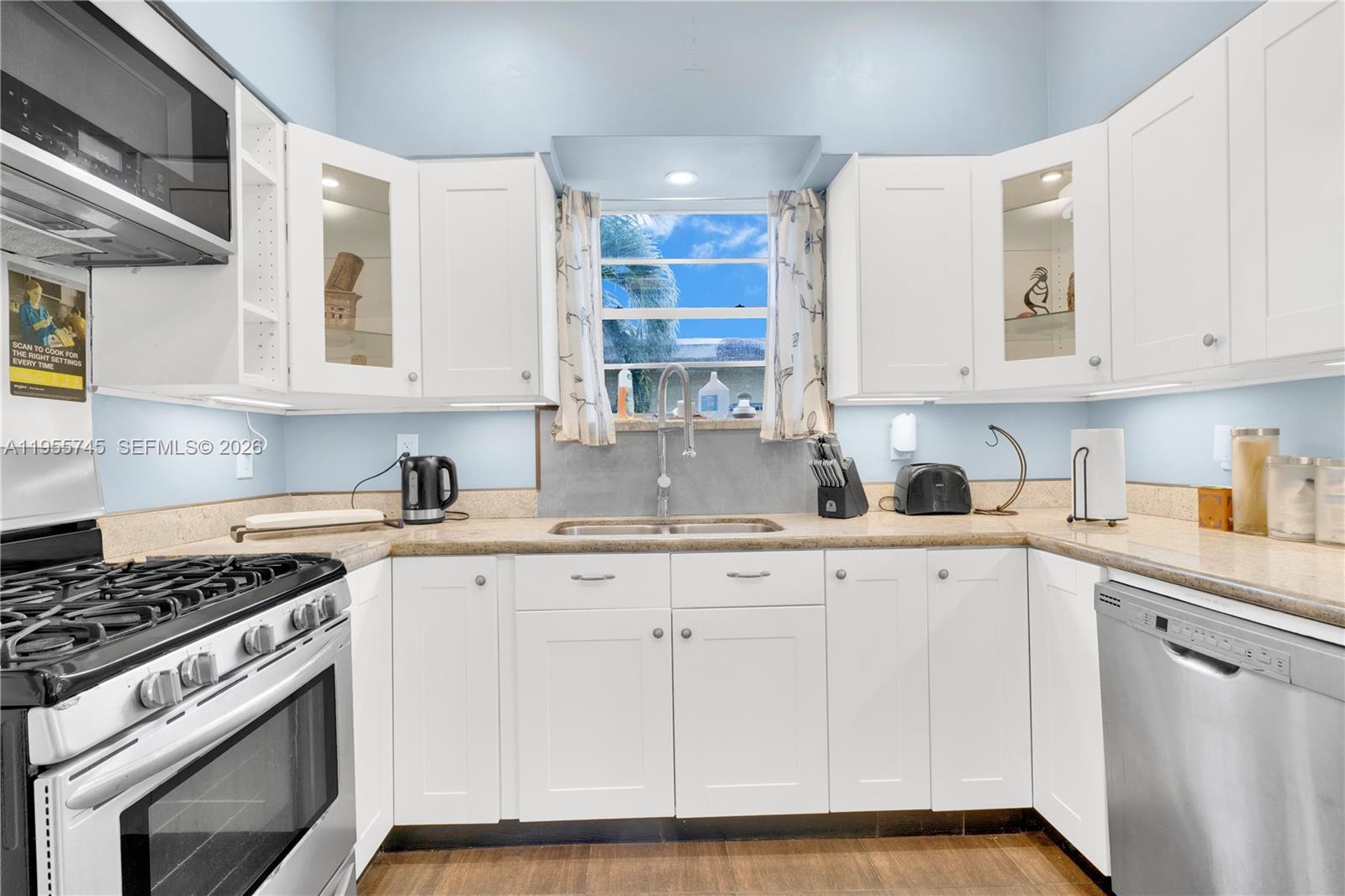 200 S Shore Dr #12 Miami Beach, FL 33141