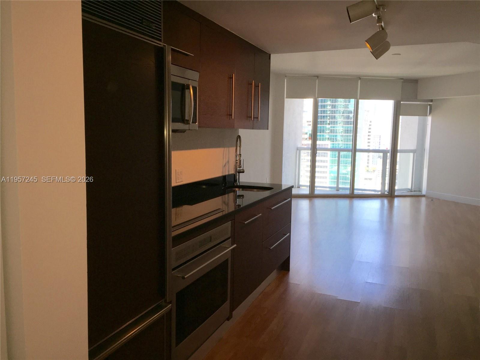 475 Brickell Ave #2508 Miami, FL 33131