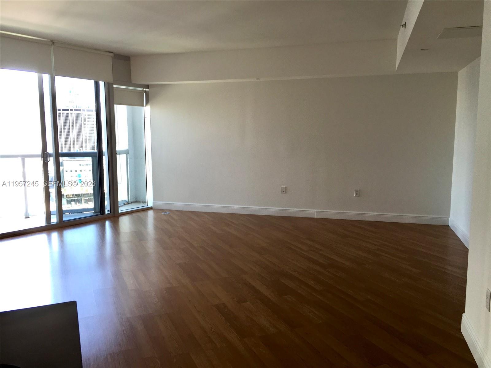 475 Brickell Ave #2508 Miami, FL 33131