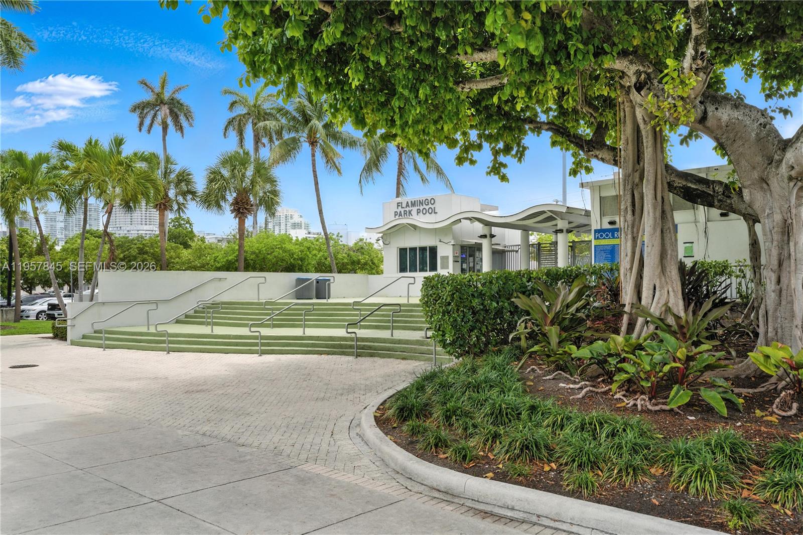 727 14th Pl #4 Miami Beach, FL 33139