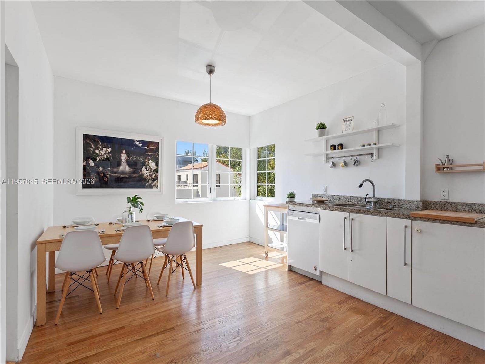 727 14th Pl #4 Miami Beach, FL 33139