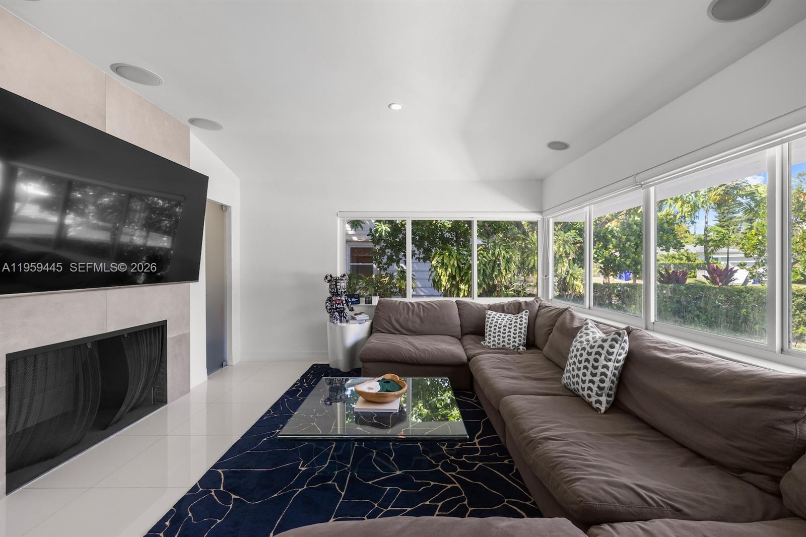 1040 NE 86th St Miami, FL 33138