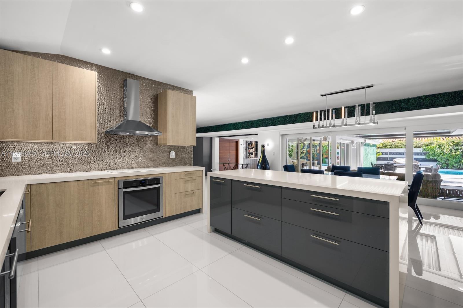 1040 NE 86th St Miami, FL 33138