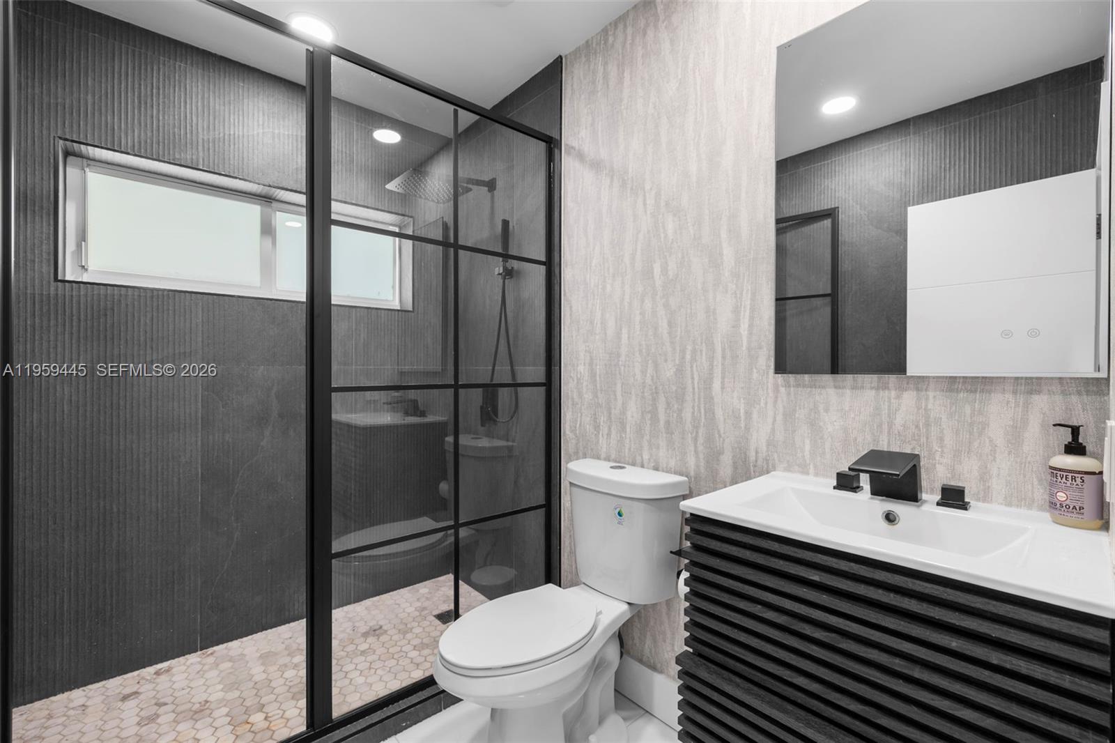 1040 NE 86th St Miami, FL 33138