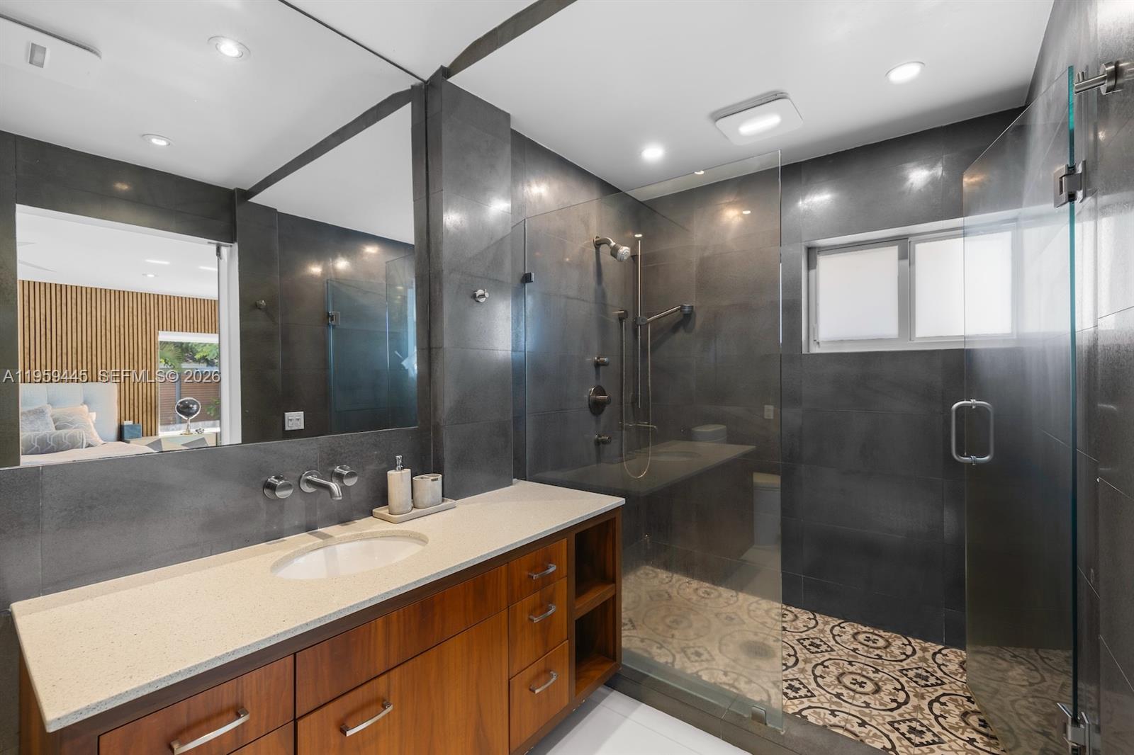 1040 NE 86th St Miami, FL 33138