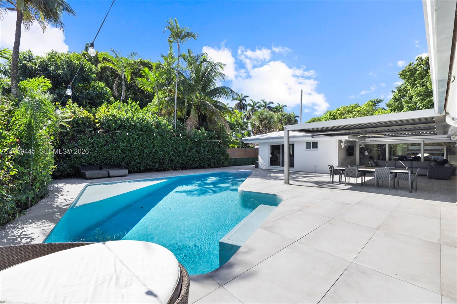 1040 NE 86th St Miami, FL 33138