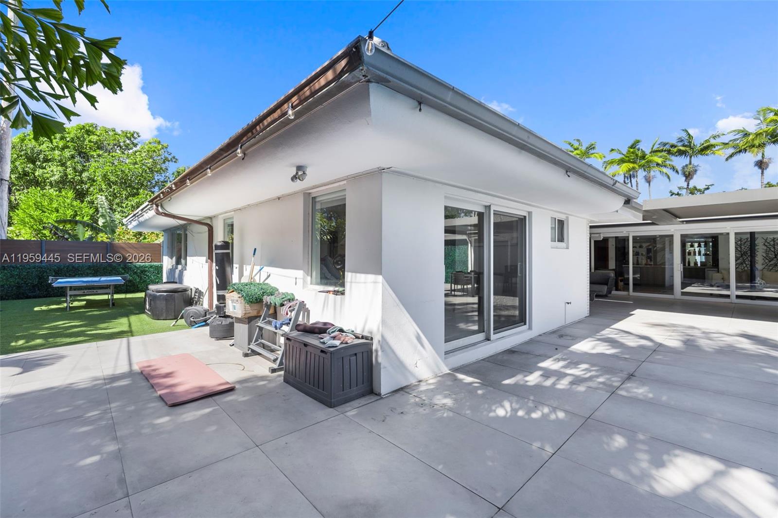 1040 NE 86th St Miami, FL 33138