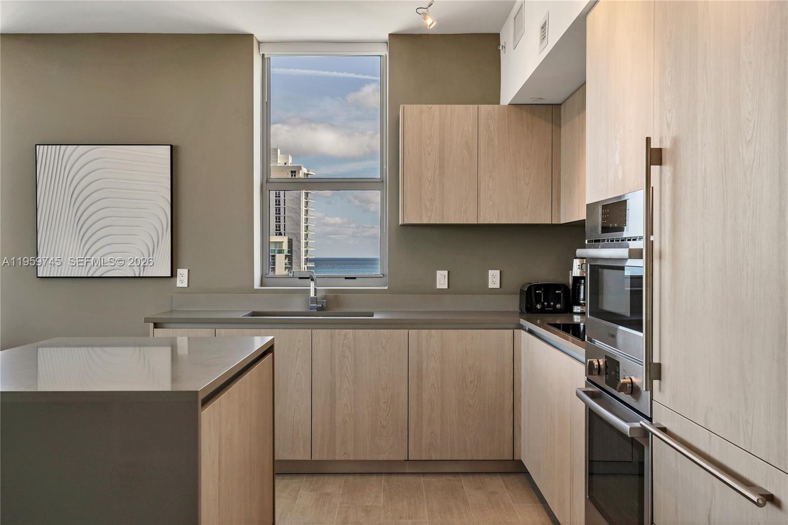 4010 S Ocean Dr #R2301 Hollywood, FL 33019