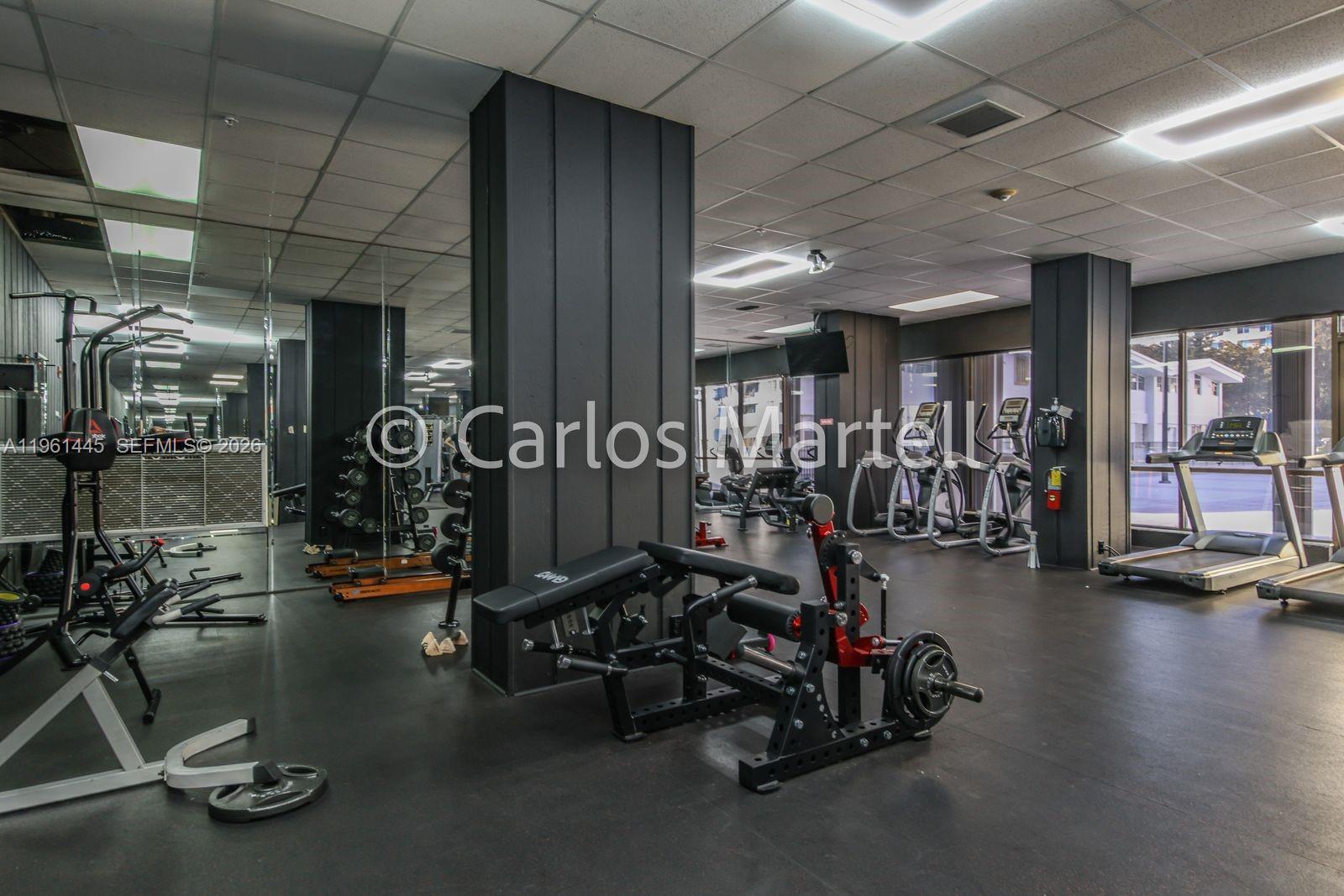 2750 NE 183rd St #512 Aventura, FL 33160