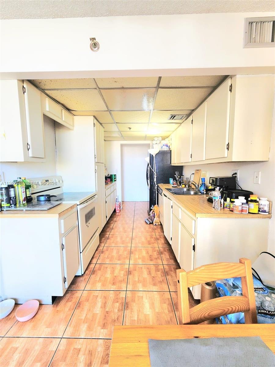 image Winston Towers 60018