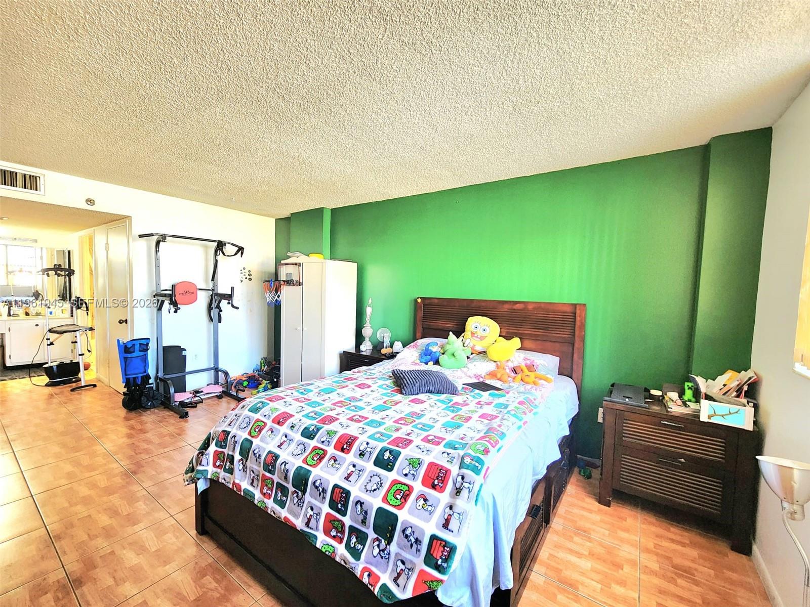 image Winston Towers 60022