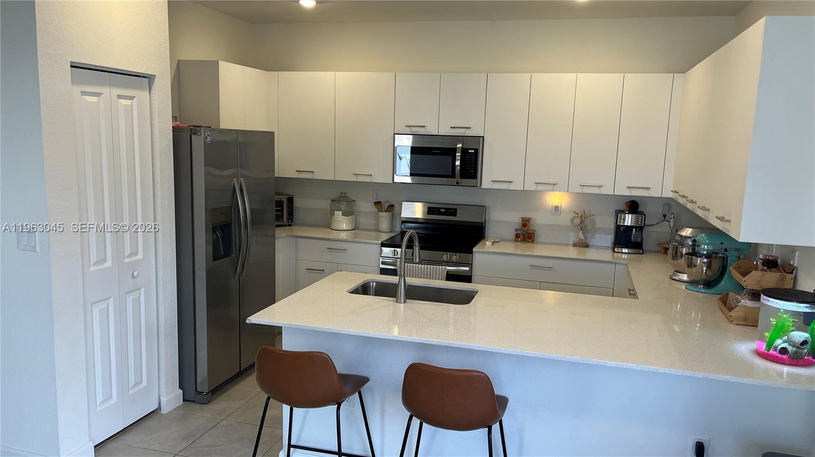 12092 NW 24th Pl Miami, FL 33167