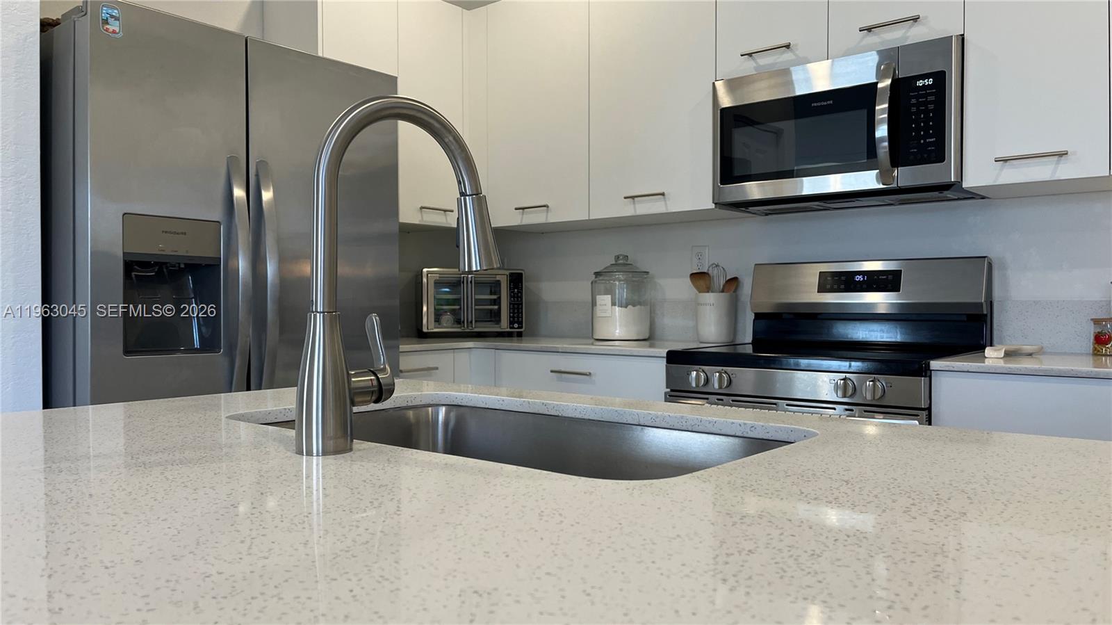 12092 NW 24th Pl Miami, FL 33167