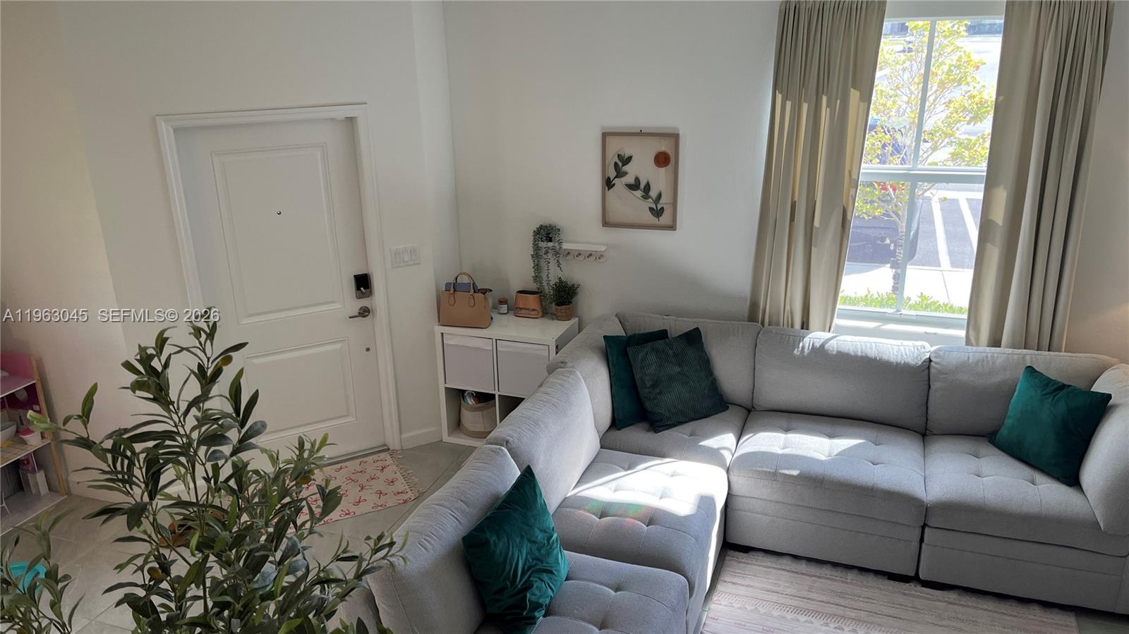 12092 NW 24th Pl Miami, FL 33167