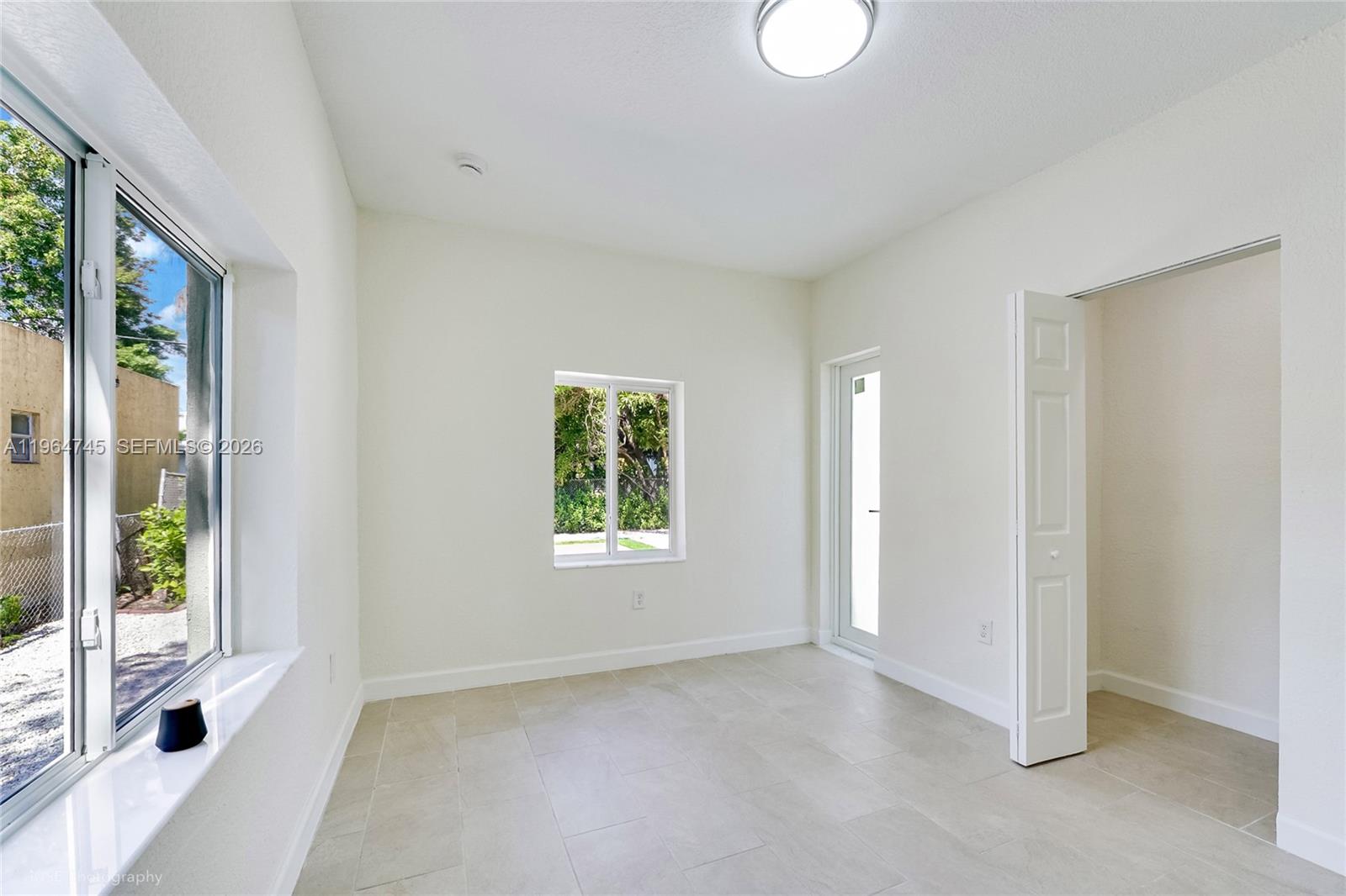 1139 NW 37th St Miami, FL 33127