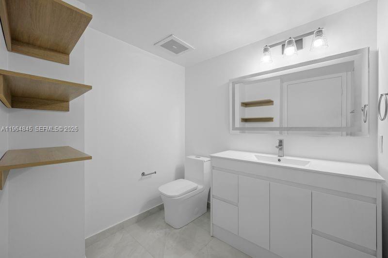 image Onyx on the Bay11