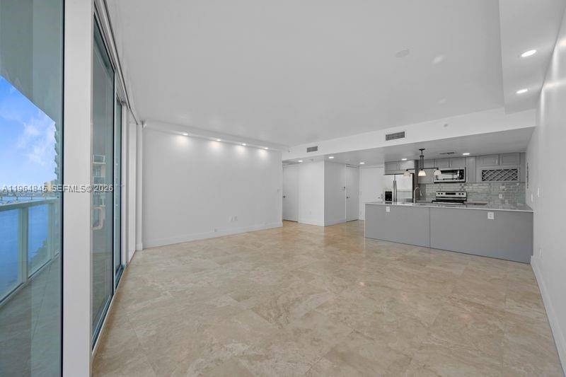 image Onyx on the Bay5