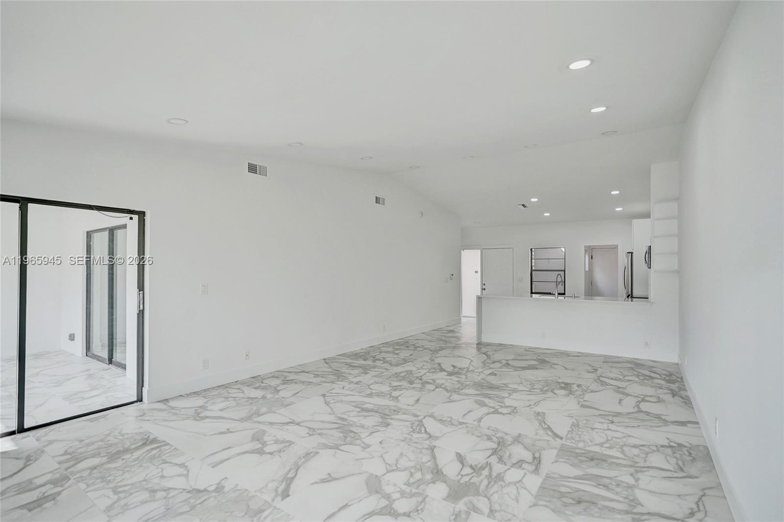 6128 Kings Gate Cir #B Delray Beach, FL 33484