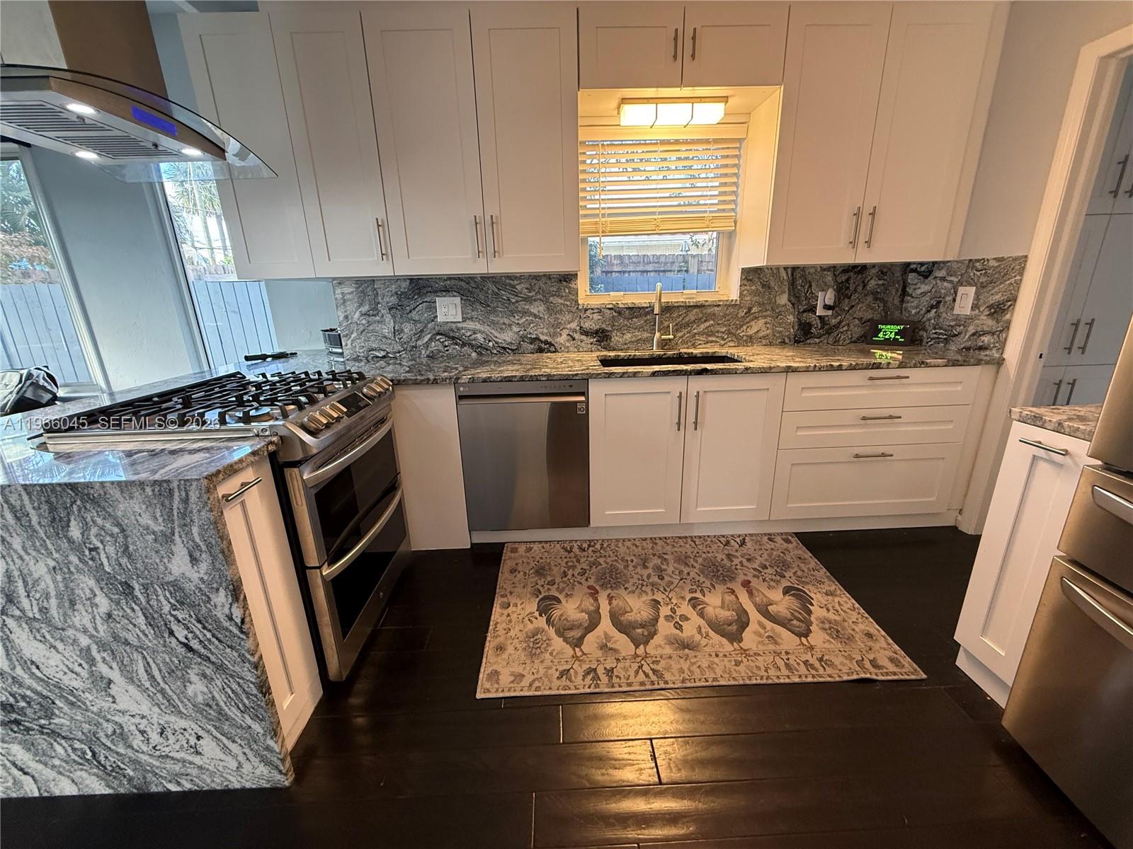 561 SE 3rd Ter Pompano Beach, FL 33060