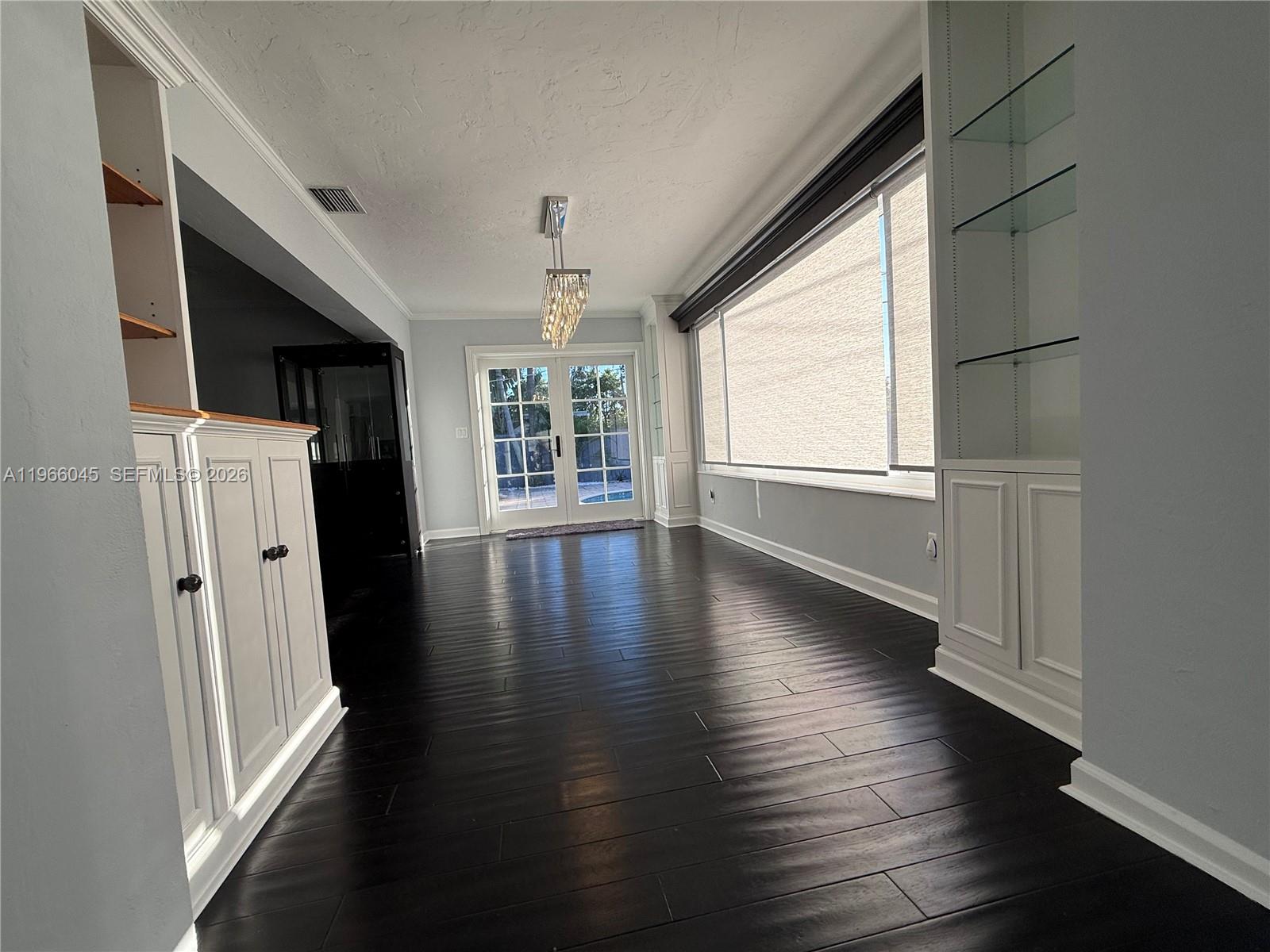 561 SE 3rd Ter Pompano Beach, FL 33060