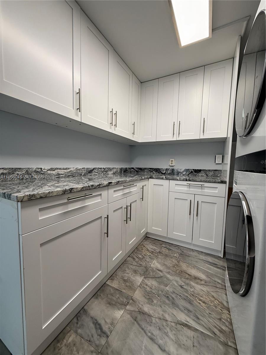 561 SE 3rd Ter Pompano Beach, FL 33060