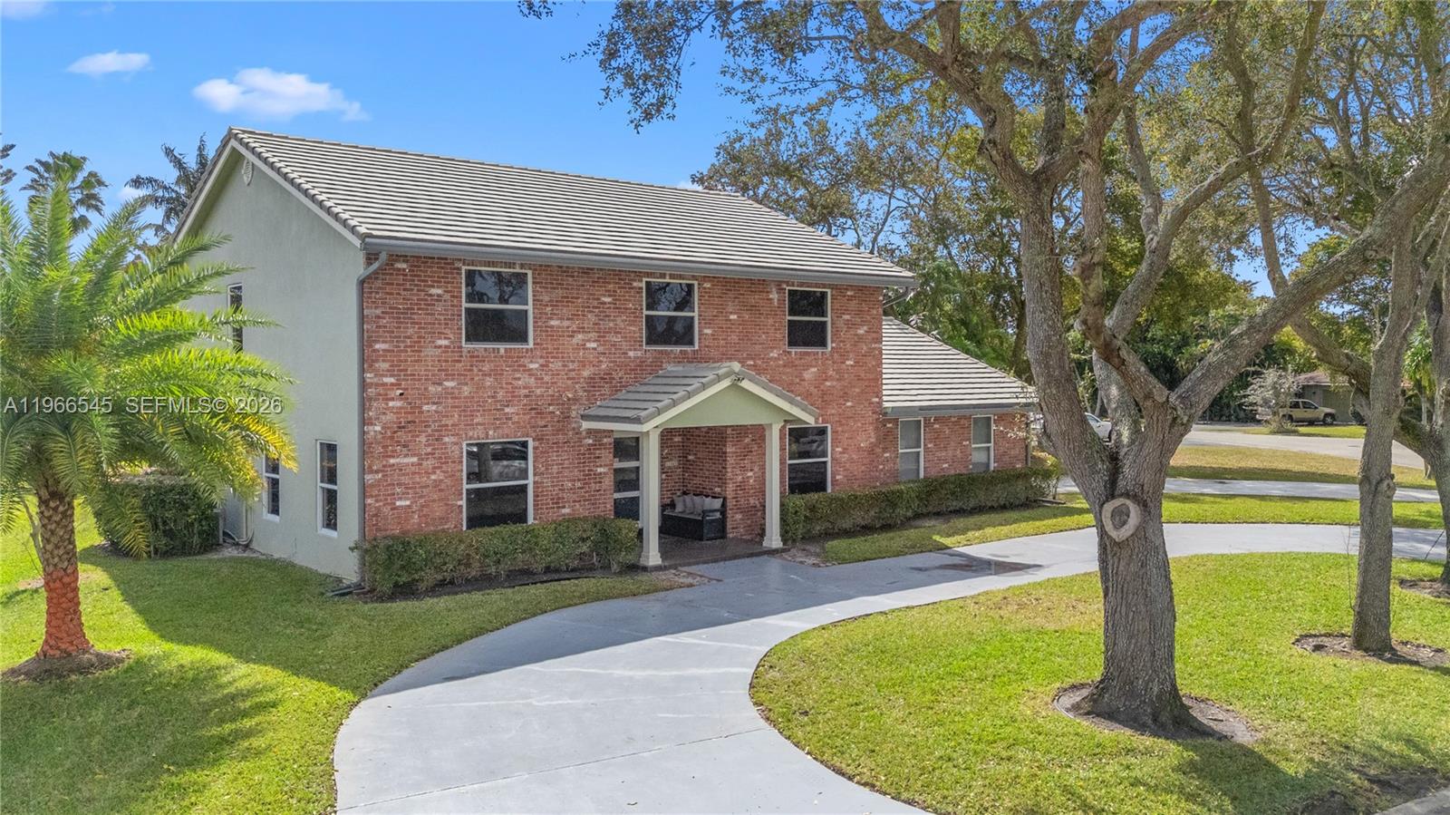 11069 Glenwood Dr Coral Springs, FL 33065