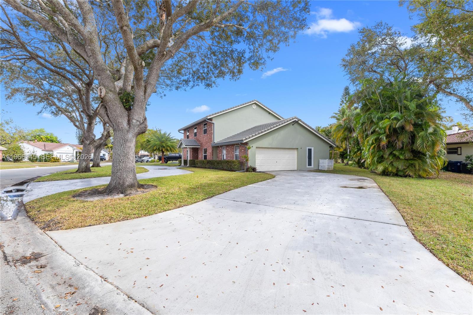 11069 Glenwood Dr Coral Springs, FL 33065