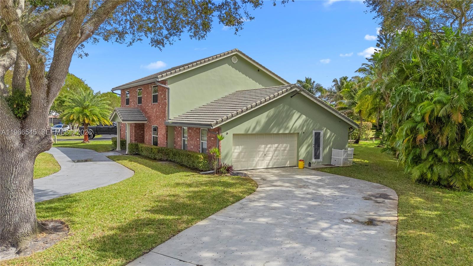 11069 Glenwood Dr Coral Springs, FL 33065