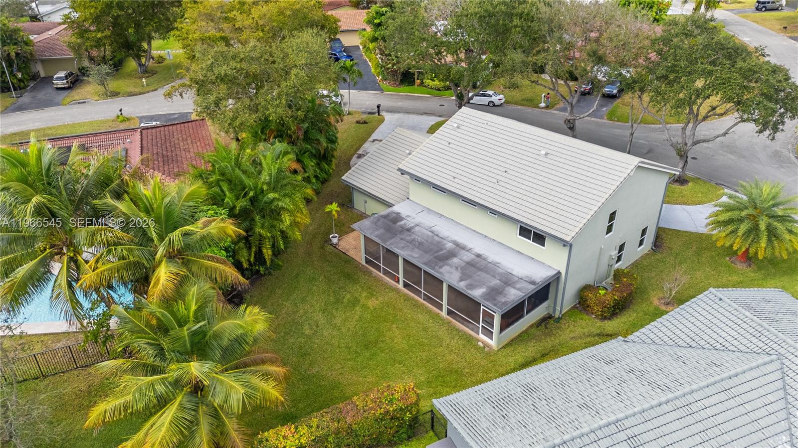 11069 Glenwood Dr Coral Springs, FL 33065