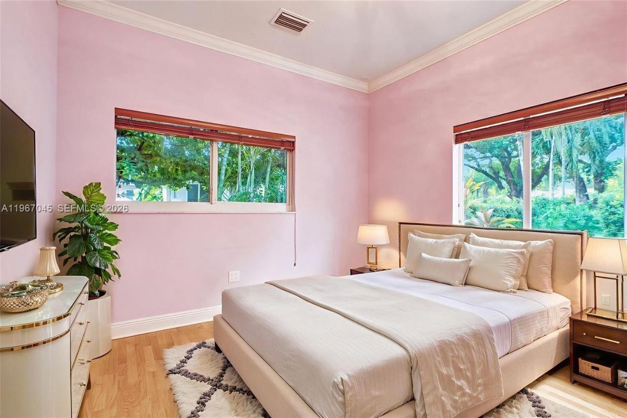 911 Mariana Ave Coral Gables, FL 33134