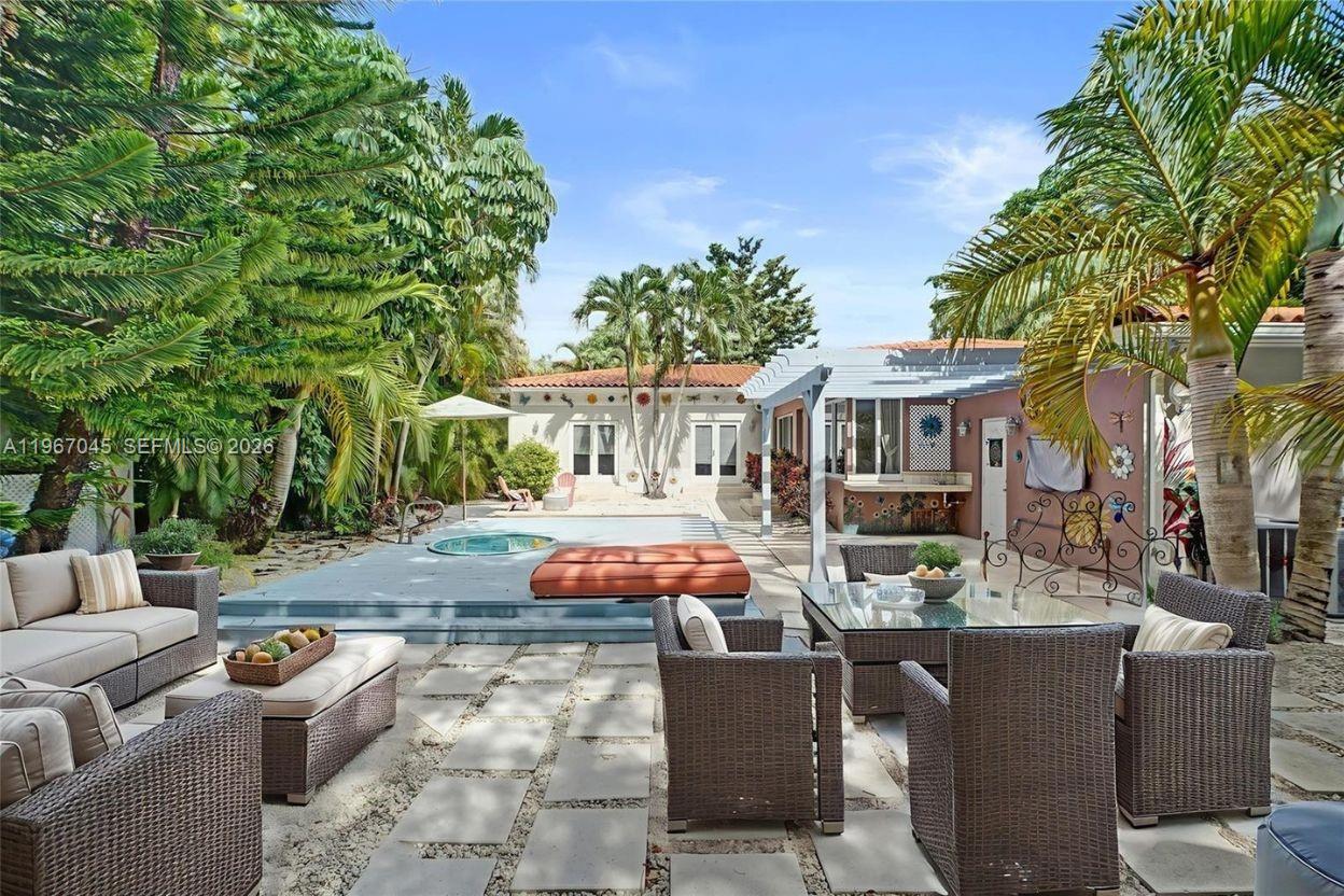 911 Mariana Ave Coral Gables, FL 33134