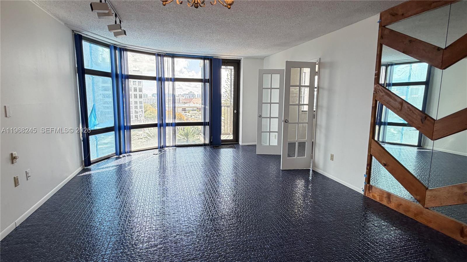 20100 W Country Clb Dr #807