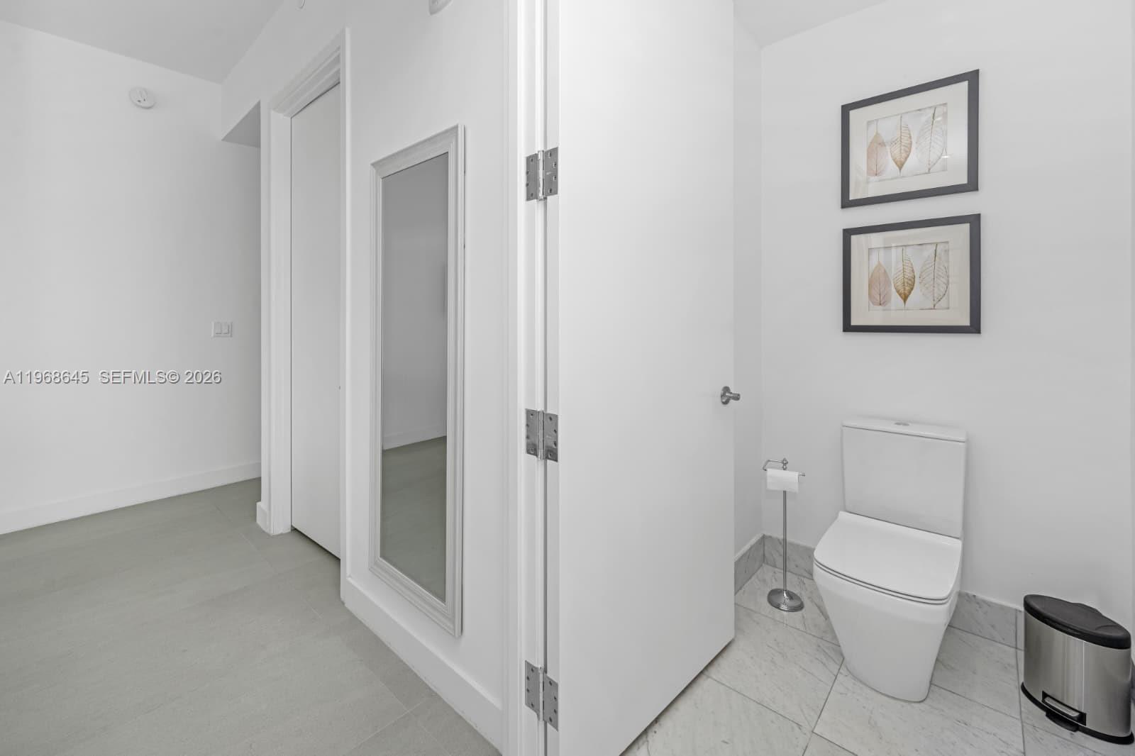 image Jade Signature23