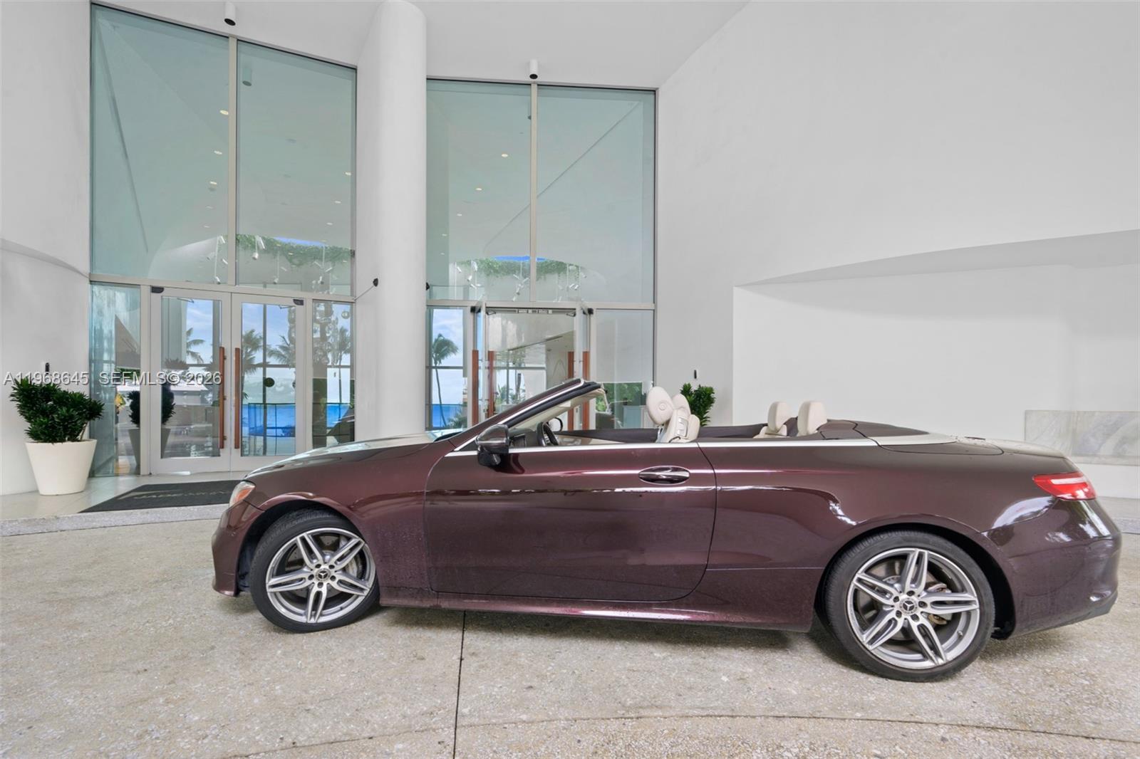 image Jade Signature30