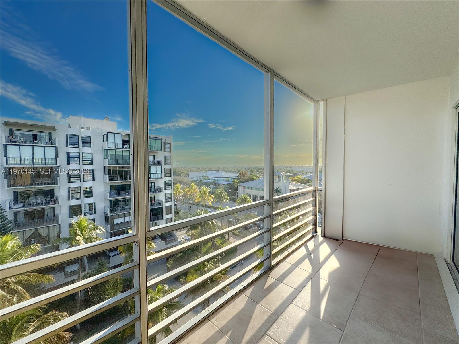 555 Crandon Blvd #82 Key Biscayne, FL 33149