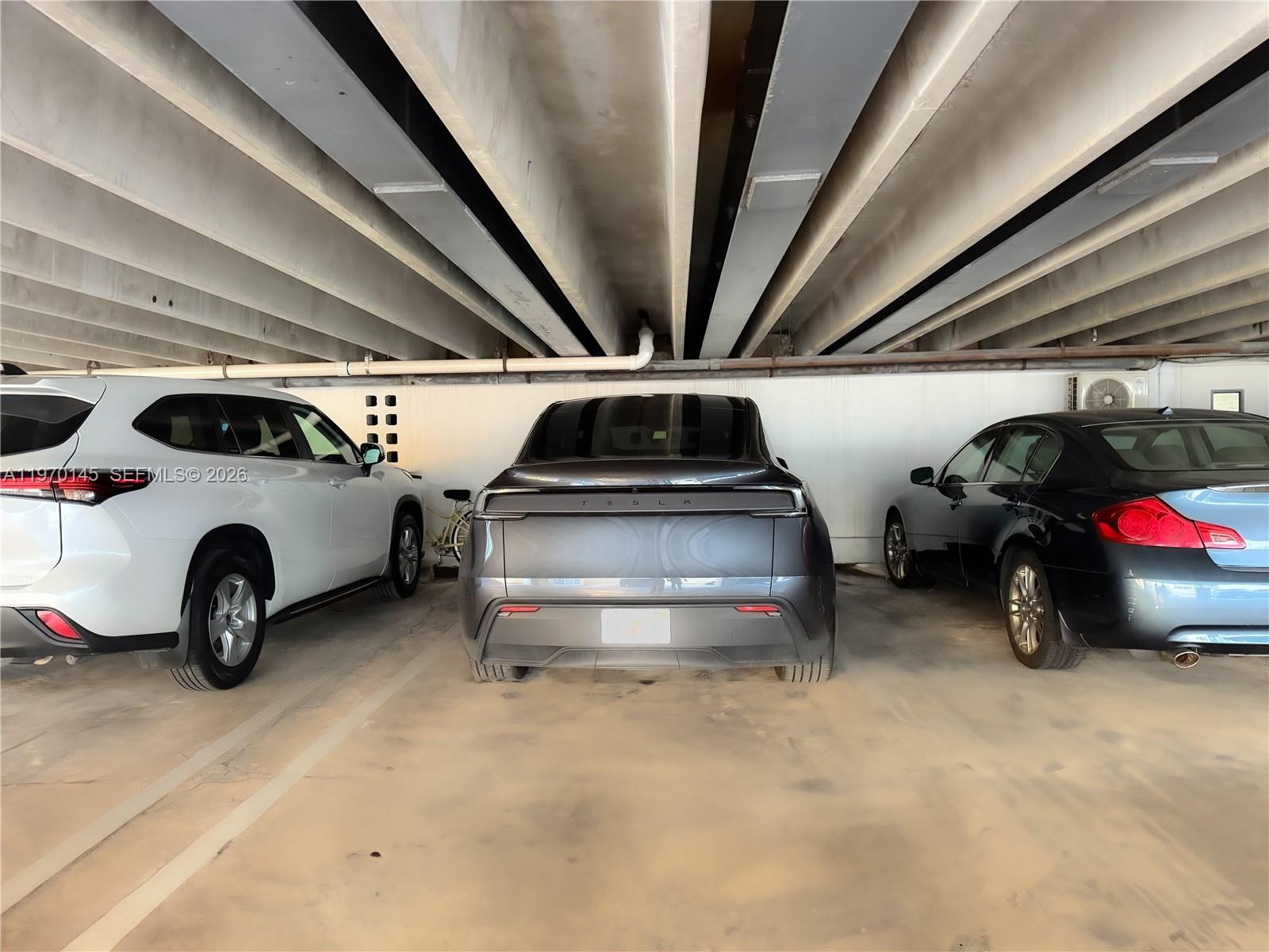 555 Crandon Blvd #82 Key Biscayne, FL 33149