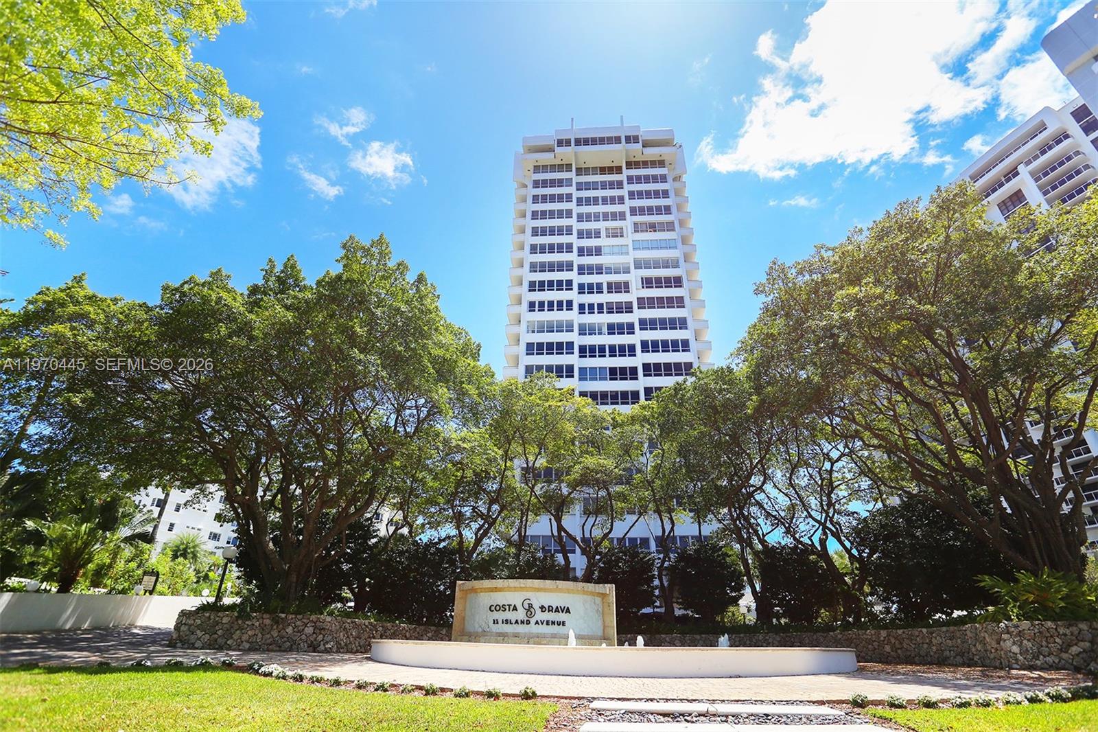 11 Island Ave #PH8 Miami Beach, FL 33139