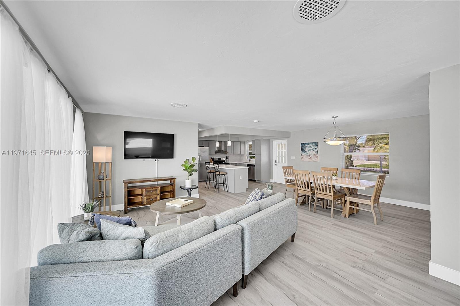 1950 NE 55th Ct Fort Lauderdale, FL 33308