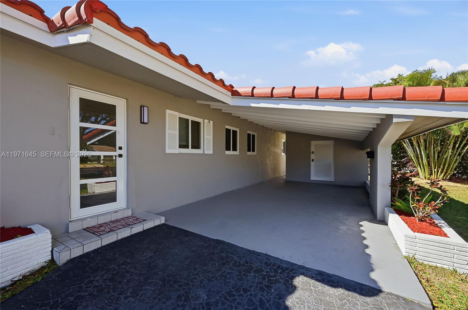 1950 NE 55th Ct Fort Lauderdale, FL 33308