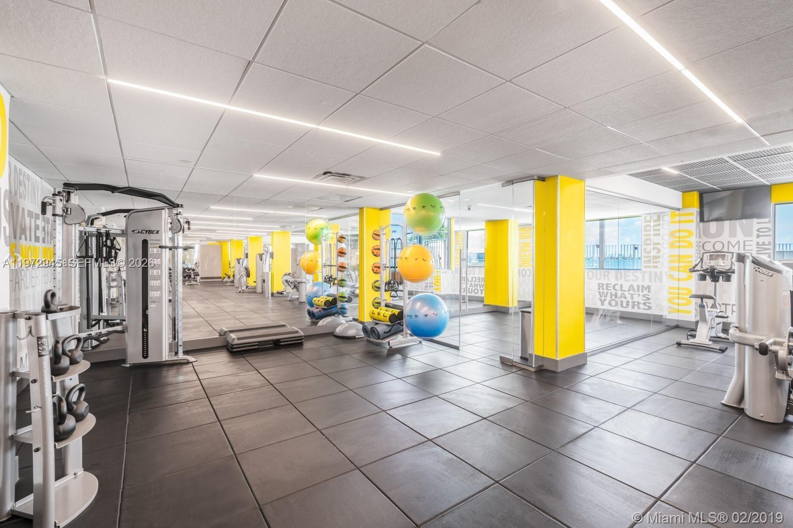 7501 E Treasure Dr #2M North Bay Village, FL 33141